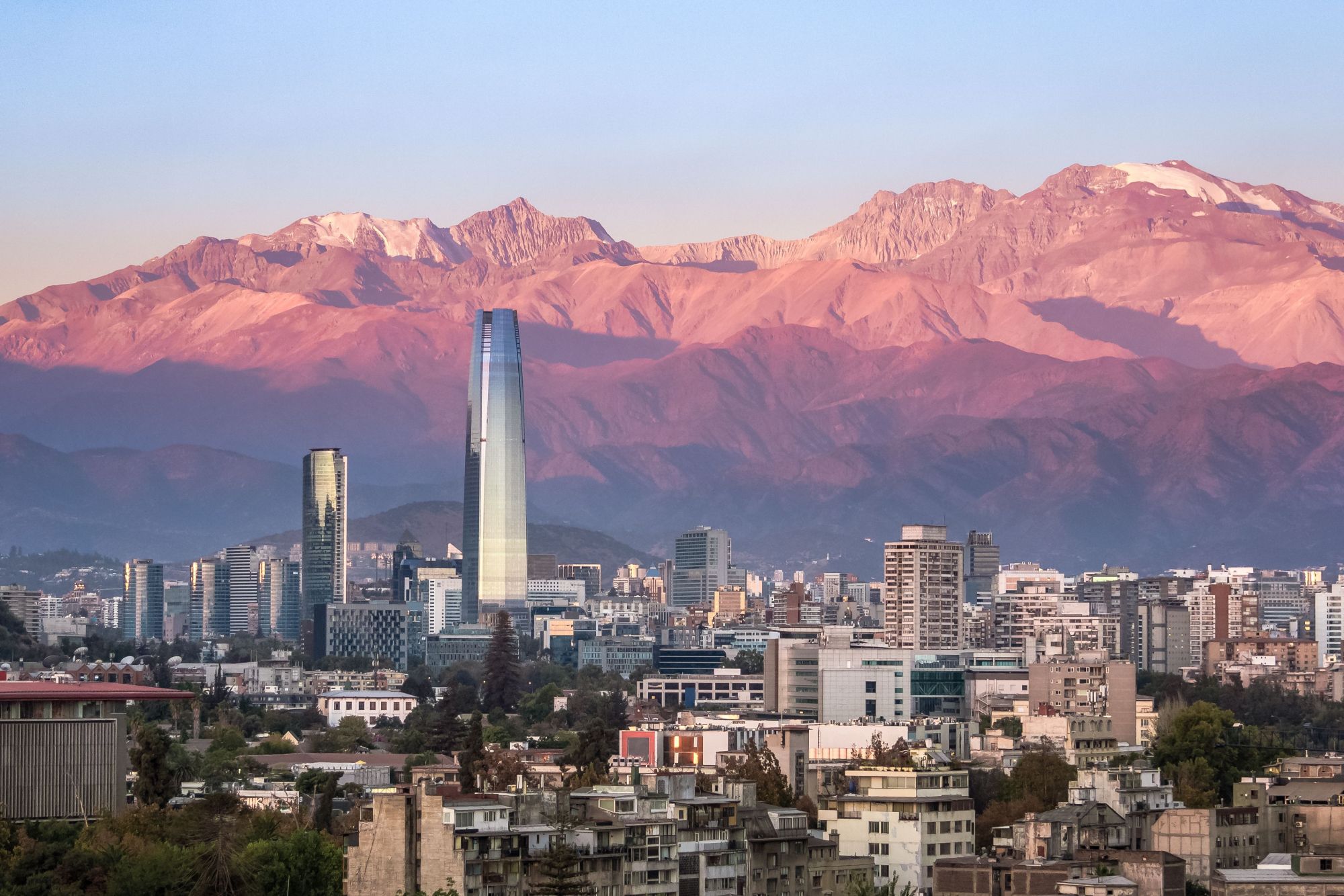 Qué ver en Santiago de Chile, la capital que abrazan las montañas