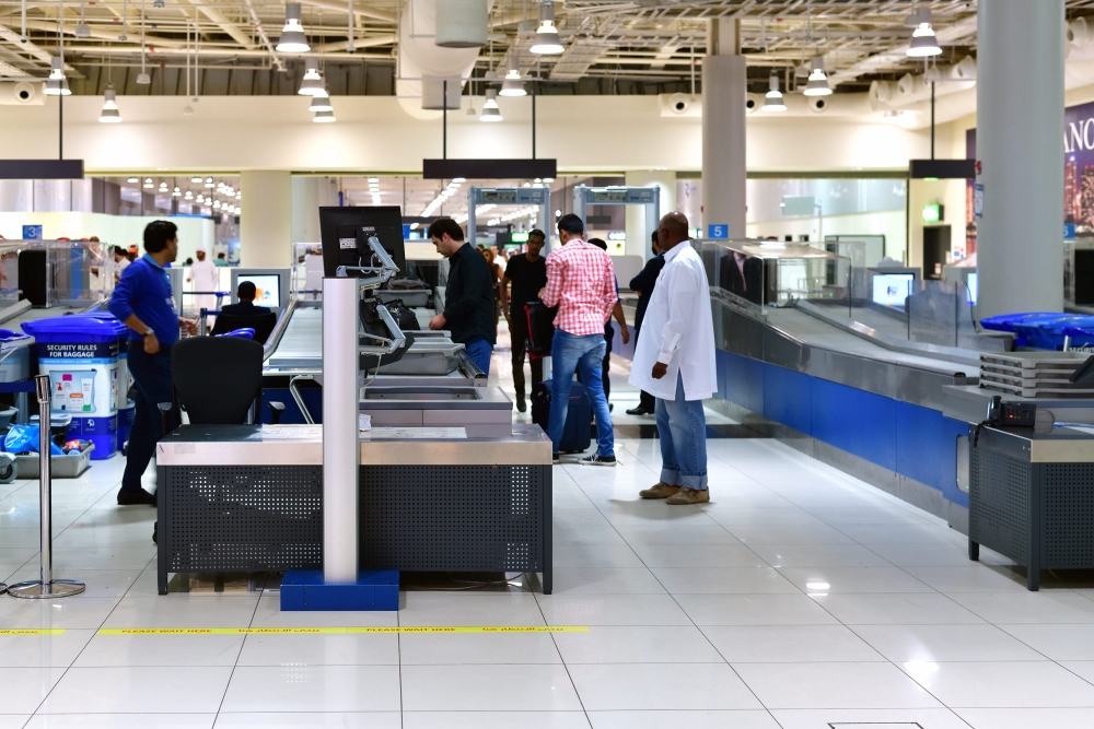 El fin del Tetris en las maletas: cómo la tecnología redefine los controles de los aeropuertos europeos