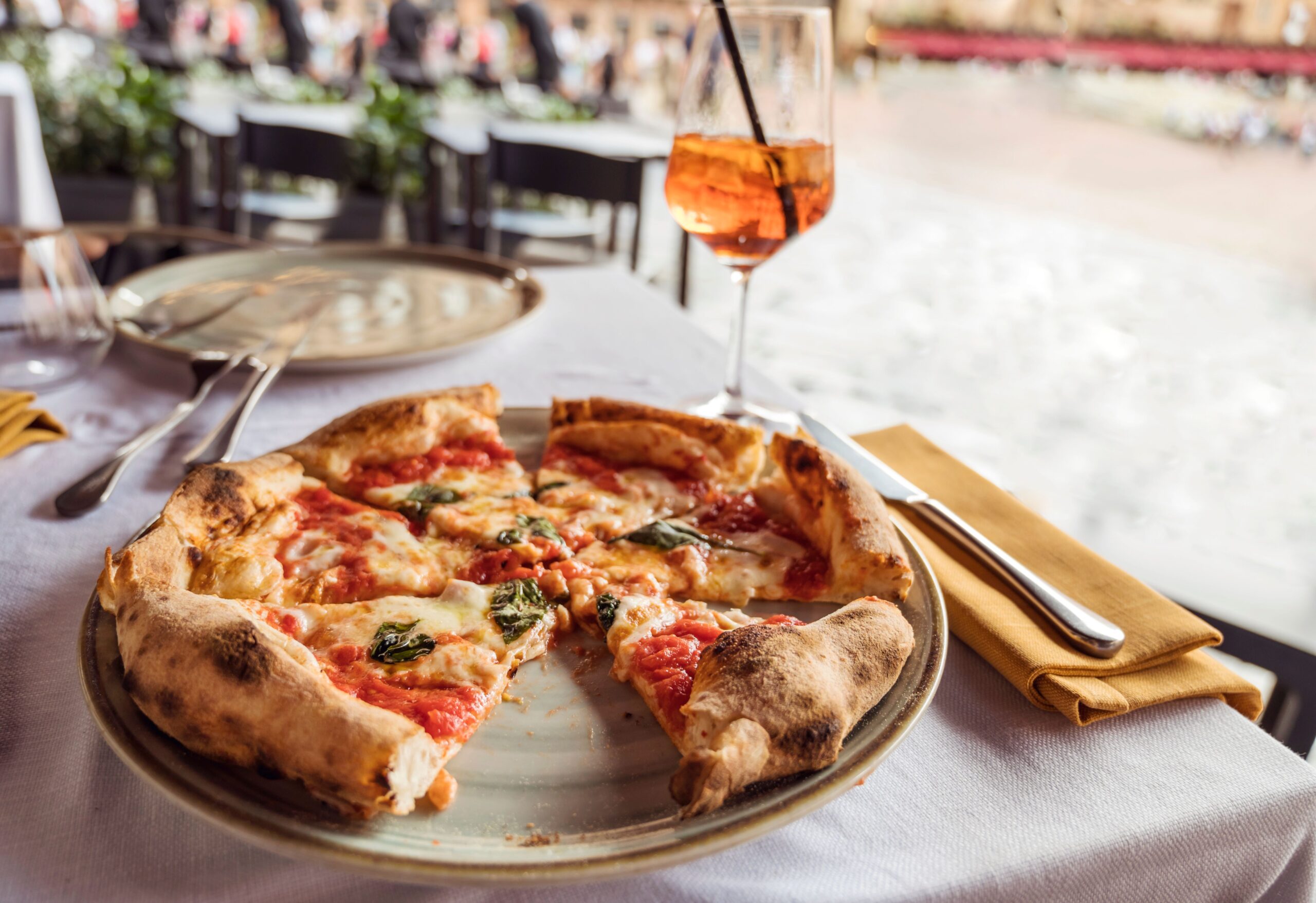 La geografía secreta de la pizza en Nápoles: Una ruta íntima más allá del mito