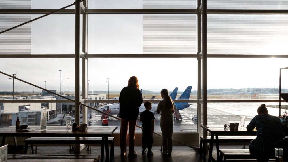 El adiós recobra su espacio: TSA PreCheck permite ahora el acceso a puertas de embarque para no viajeros