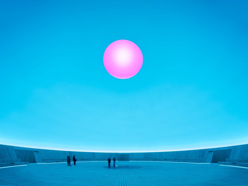 El firmamento cautivo de Jutlandia: la monumental cúpula de luz de James Turrell en Aarhus