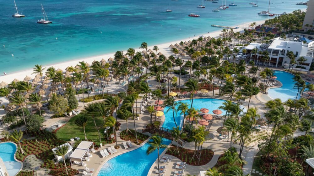 El latido coral de Aruba: Más allá del horizonte de baja altura