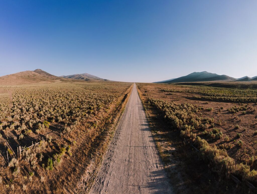 La ruta de la Ruta de la Seda transasiática: redescubriendo el ferrocarril Transkazajo como columna vertebral del transporte continental