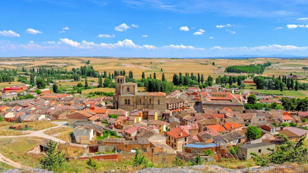 El Renacimiento de la Cerámica de Talavera: Esmalte, Cobalto y Memoria en los Alfares de Castilla