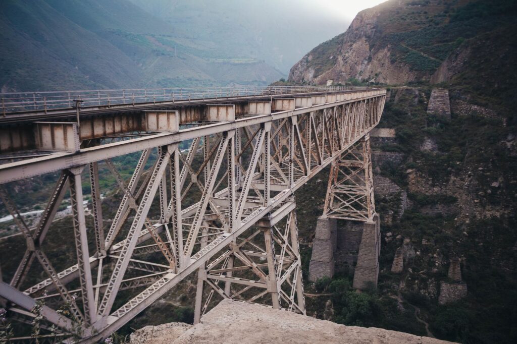 El hierro del Kilimanjaro: la resurrección ferroviaria que desafía las alturas de Tanzania