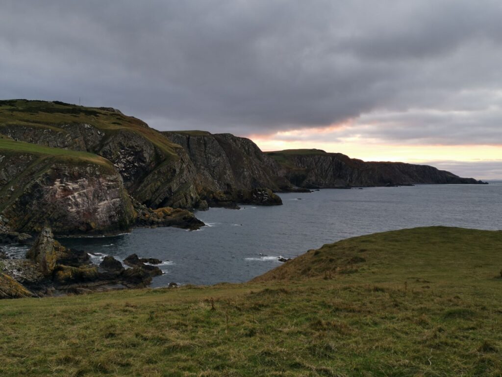La Travesía del Sendero de Cape Wrath en Escocia: Guía de Expedición y Senderismo por los Páramos Salvajes de las Tierras Altas