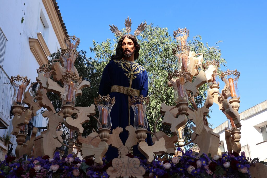 Higuera de la Sierra: el refugio serrano donde la Navidad se convierte en una obra de arte viviente