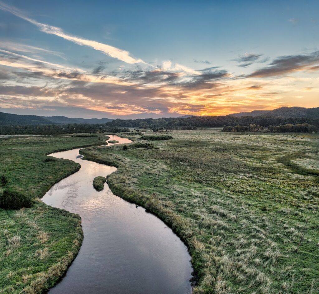 La Conectividad Fluvial del Río Murray: Navegación, Infraestructura y Logística en el Corazón de Australia