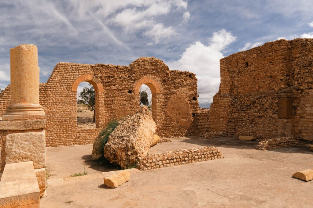 El laberinto ferroviario del Hedjaz: la infraestructura oculta, el vapor detenido y la odisea logística en el desierto arábigo