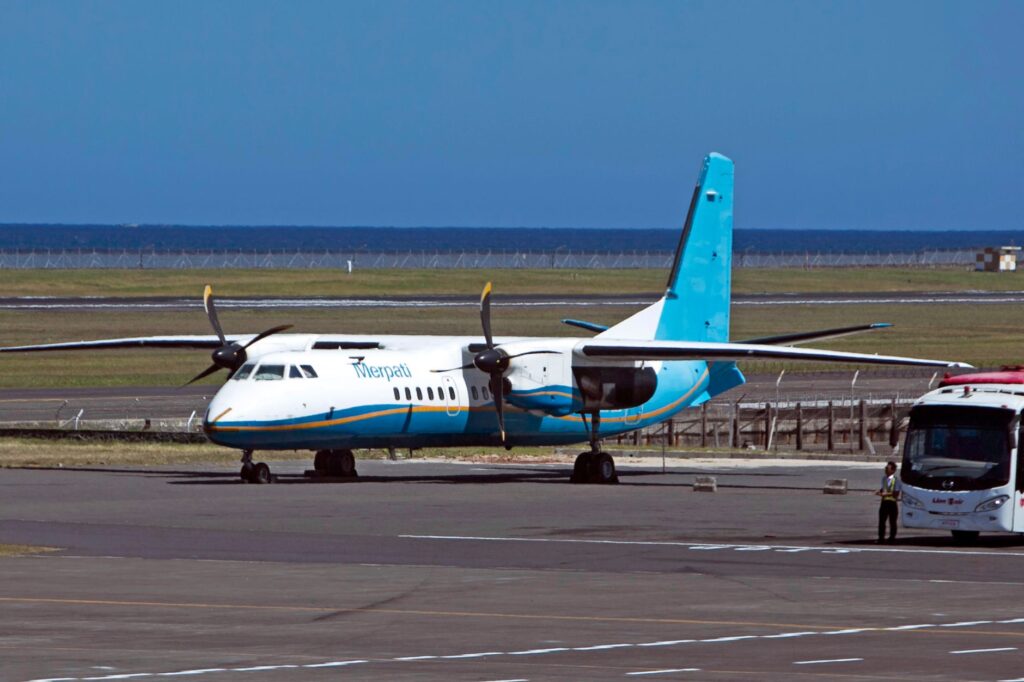El laberinto insular de las islas Cook: conectividad aérea interinsular, atolones remotos y la gestión de la movilidad en el Pacífico Sur
