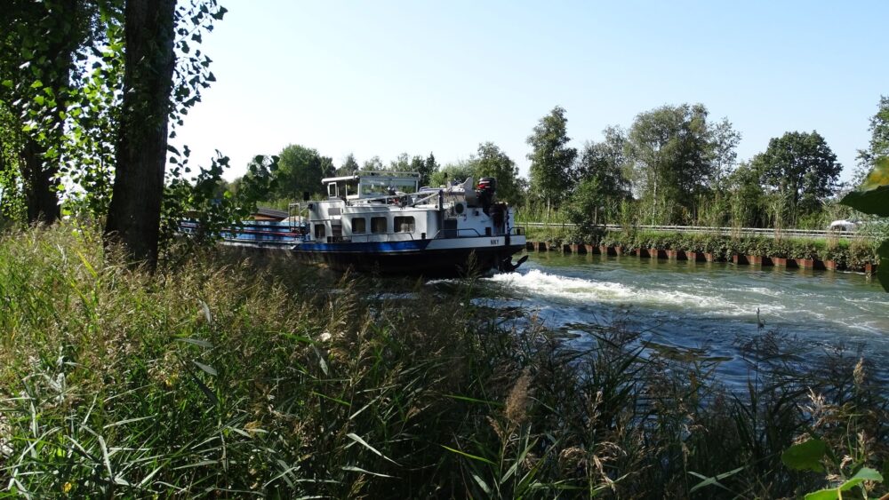 El laberinto de los canales silenciosos: cómo la electrificación fluvial redefine el transporte en los humedales de los Países Bajos