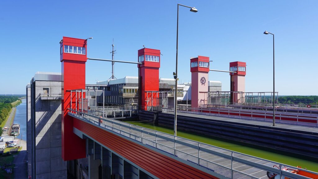El pulso del Rin: cómo la navegación fluvial sostenible transforma el transporte de mercancías y pasajeros en Europa