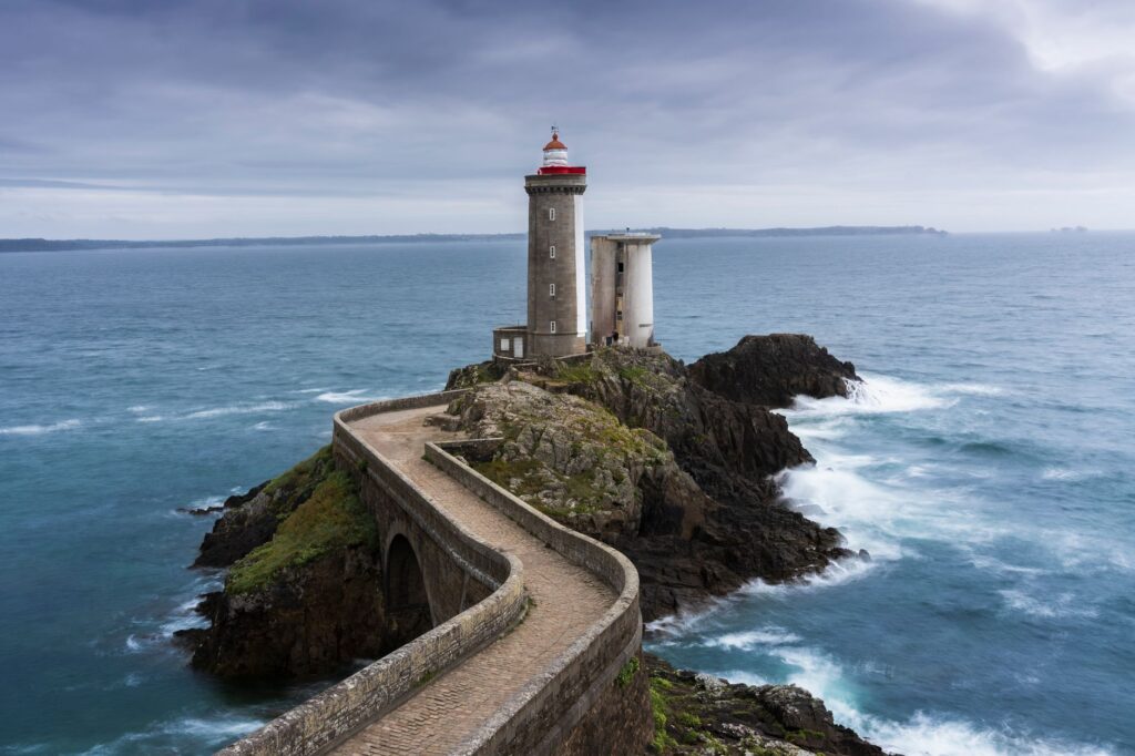 El santuario del agua viva: el legado de la talasoterapia y el sosiego atlántico en Roscoff