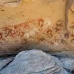 El latido de la piedra fósil: cincel, luz y memoria en los talleres de cantería de la Sierra de la Ventana