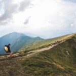 La Travesía de la Cordillera de los Cárpatos: Guía de Expedición y Senderismo Extremo por la Cresta de Europa Central