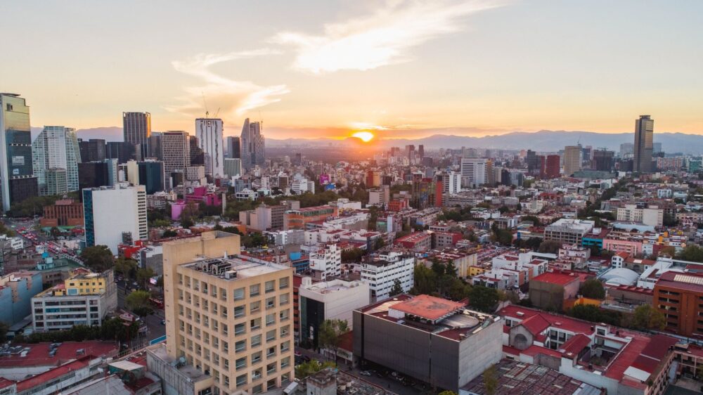 Decálogo de supervivencia en Roma: Navegar la Ciudad Eterna con inteligencia viajera