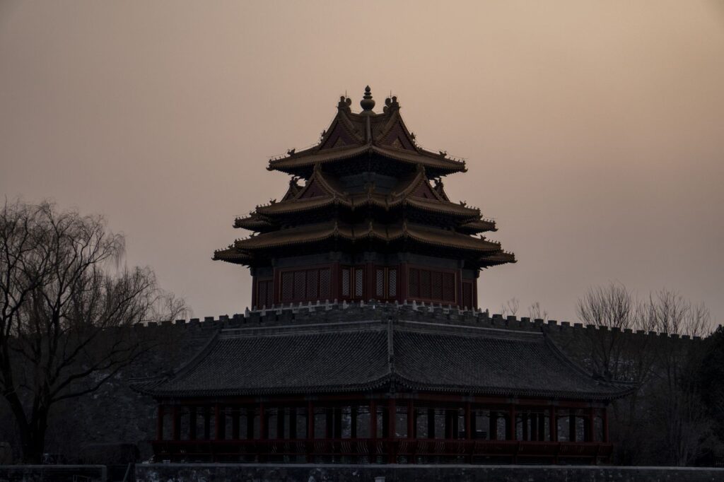 El puente de jade y loza: la diplomacia milenaria de Henan en el archipiélago indonesio