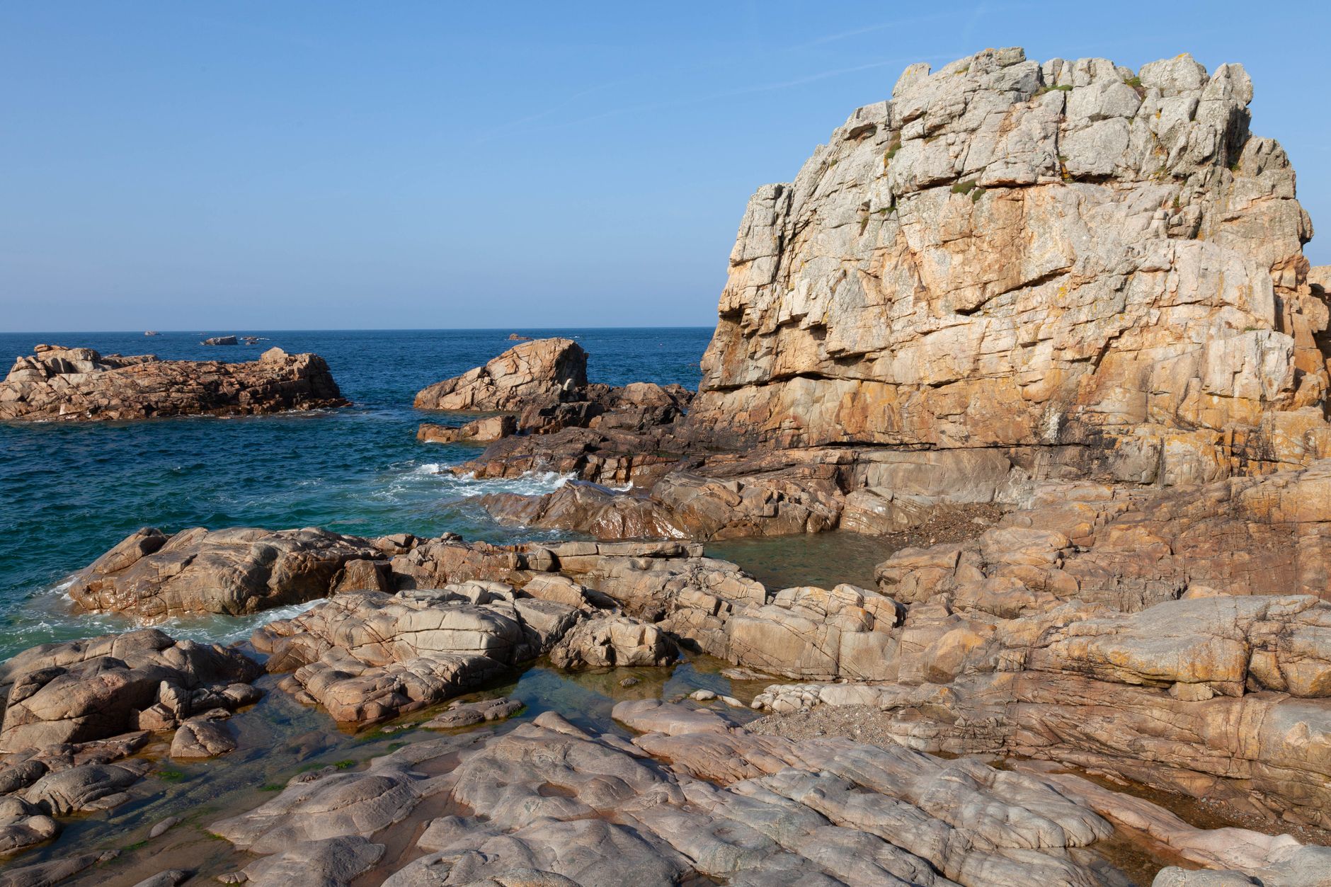 El santuario del agua viva: el legado de la talasoterapia y el sosiego atlántico en Roscoff