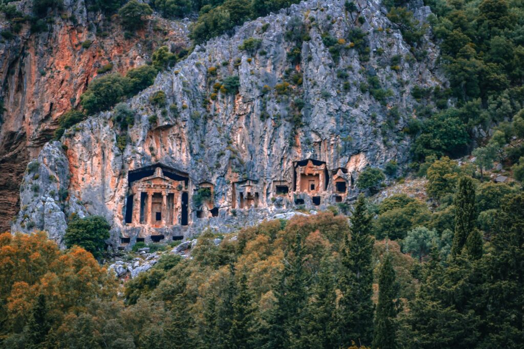 La Travesía del Gran Sendero de Lycian: Guía de Expedición y Senderismo por la Costa Turquesa de Anatolia