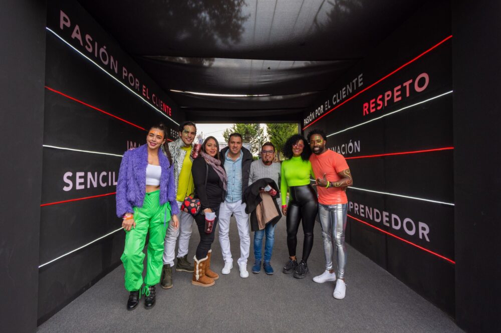 El pulso verde en el asfalto: la estrategia publicitaria de Costa Rica en el corazón de París