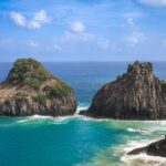 El laberinto intermodal del archipiélago de Fernando de Noronha: lanchas de marea, pistas de toba volcánica y la frágil conectividad de un santuario atlántico