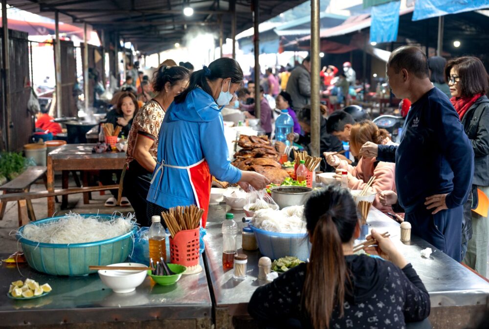 Los Sabores de la Memoria: Cómo la Cocina Vietnamita Narra la Resiliencia de un País