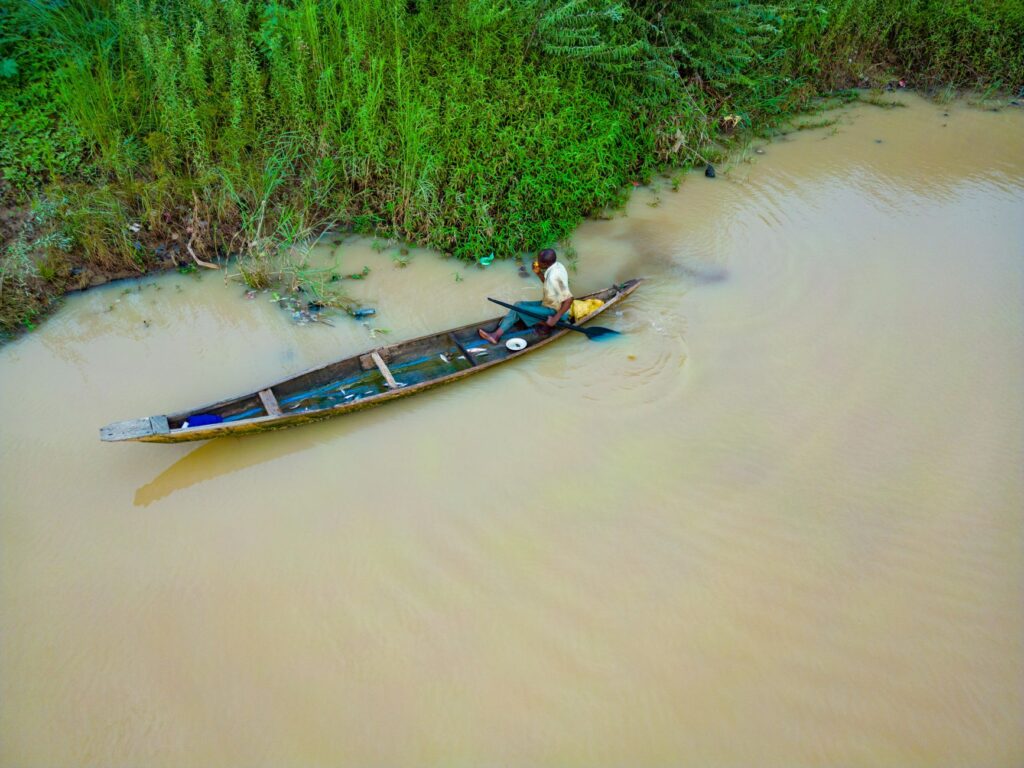 La Travesía del Río Pacuare en Rafting: Guía de Expedición y Navegación Fluvial por las Gargantas Prístinas de Costa Rica