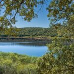 El laberinto de las lagunas de sal: cómo la movilidad eléctrica y las vías ciclistas transforman el transporte en la Reserva de la Biosfera de la Ría Formosa