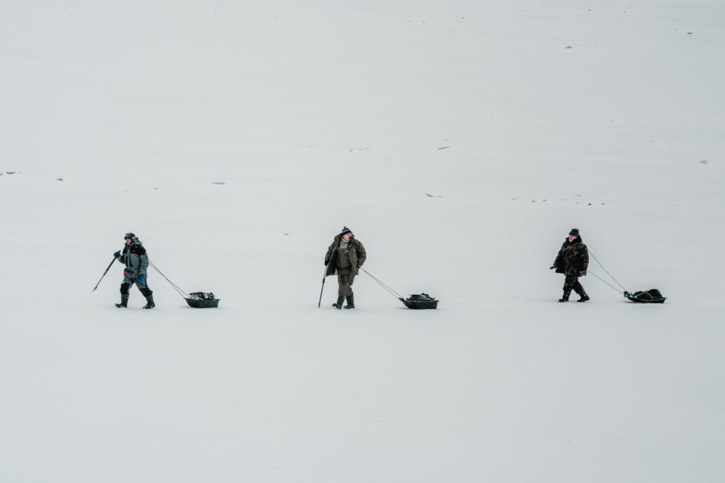 Expedición al Archipiélago de Svalbard: Guía de Navegación Polar y Exploración de Alta Latitud en el Océano Ártico