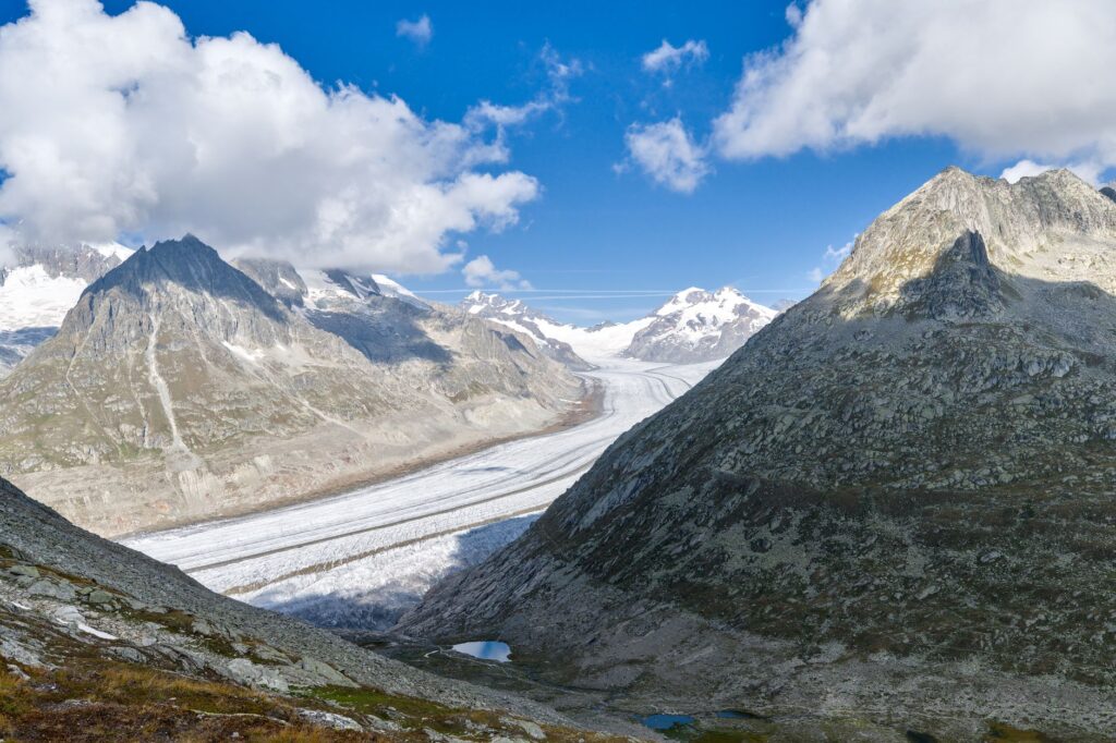 El laberinto alpino del Bernina: trenes panorámicos, pendientes imposibles y la frágil ingeniería de los pasos transfronterizos
