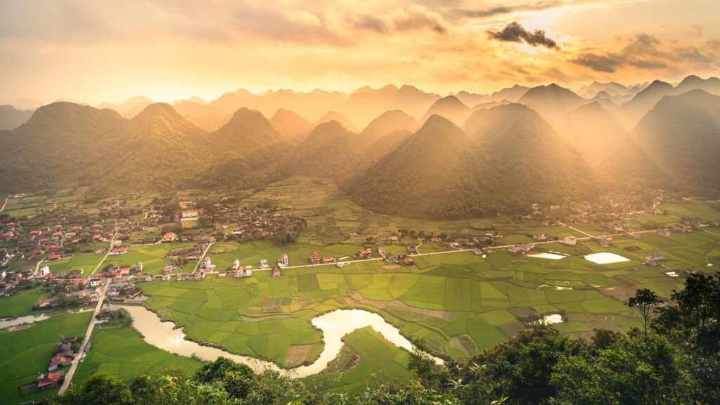 El despertar verde de Laos: Cómo el ecoturismo redefine el desarrollo en el Sudeste Asiático