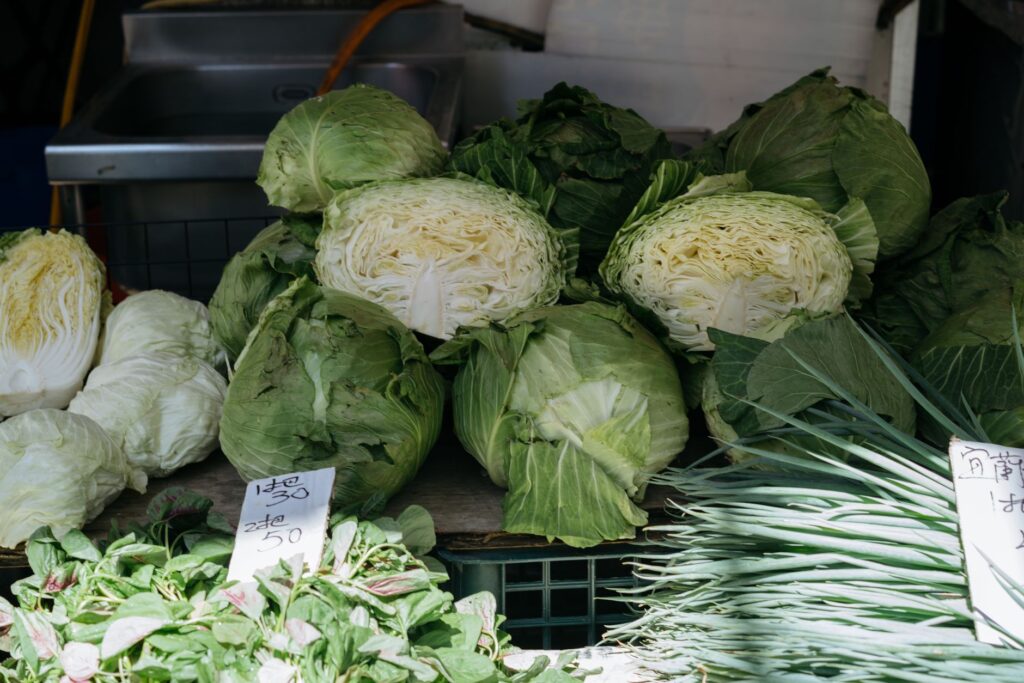 El secreto de la piedra y el romero: la liturgia del Mercado Central de Murcia y los tesoros de la Huerta