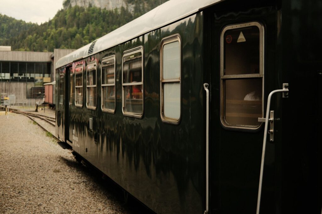La ruta del Glacier Express: ingeniería alpina y lentitud sublime entre Zermatt y St. Moritz