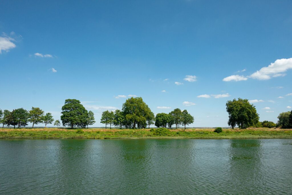 El silencio milenario de los baños termales de Vichy: hidroterapia centenaria y arquitectura termal en el corazón de Auvernia
