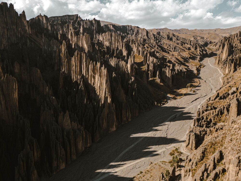 El laberinto ferroviario de los Andes peruanos: trocha angosta, pendientes abruptas y la frágil conectividad de la ruta Central Andina