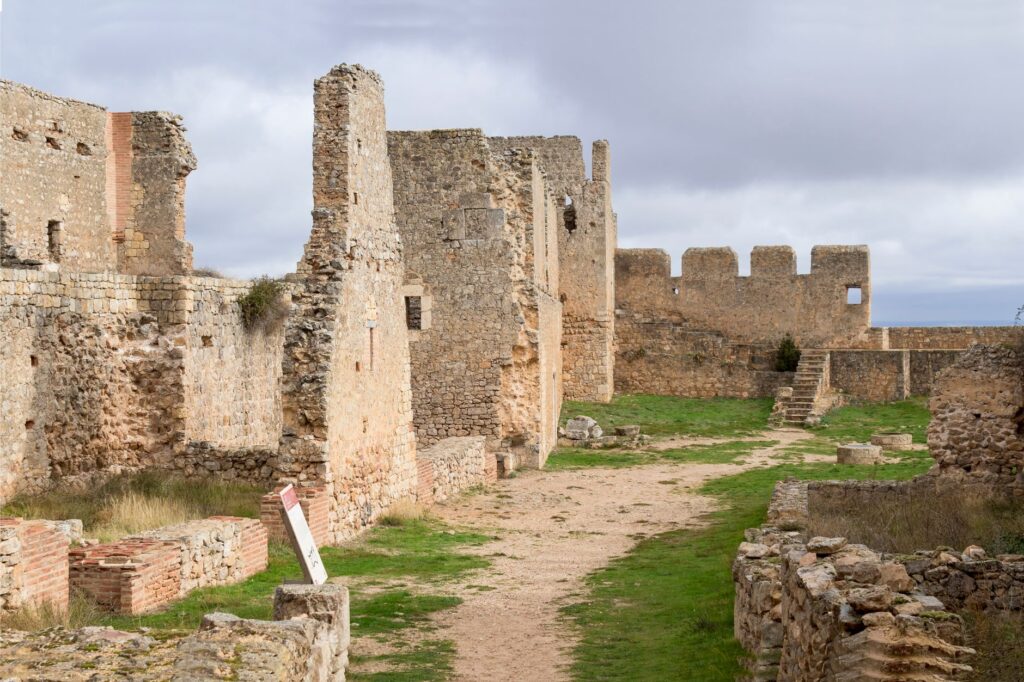 El verano que se esconde entre montañas, lagos y pueblos de piedra