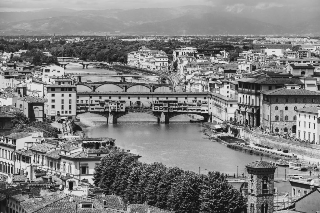 El Renacimiento de la Encuadernación de Arte: Piel, Dorado y Memoria en los Obradores de Florencia