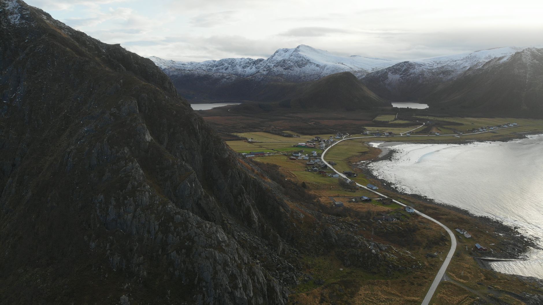 El laberinto de los archipiélagos boreales: cómo los transbordadores eléctricos y las rutas ciclistas interinsulares transforman la movilidad en las islas Lofoten