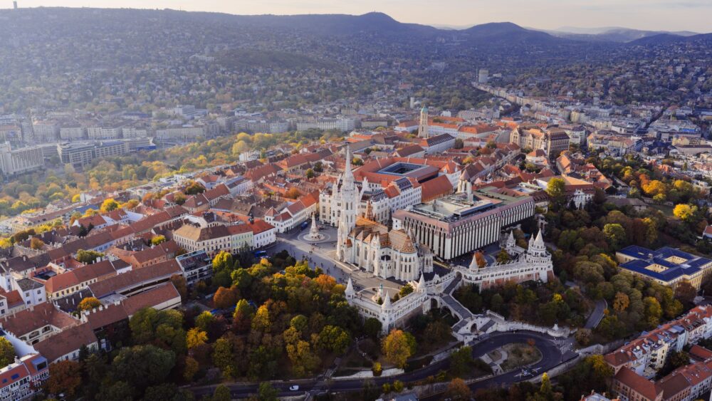 El pulso otoñal del viajero español: Budapest y Nueva York en la encrucijada de las nuevas preferencias globales