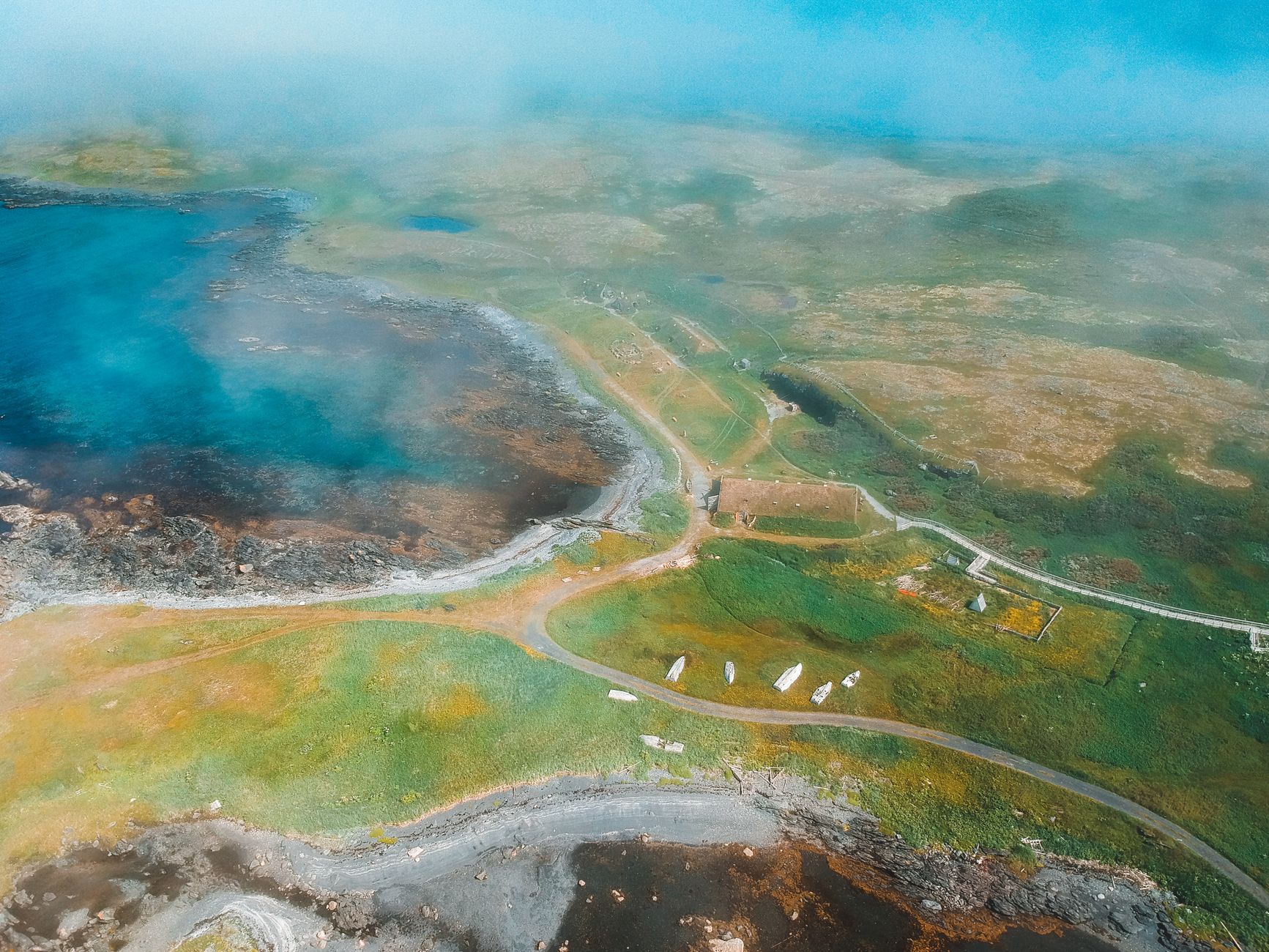 La Conectividad Aérea de las Islas Shetland: Aterrizajes en Zonas Ventosas y Logística en el Atlántico Norte