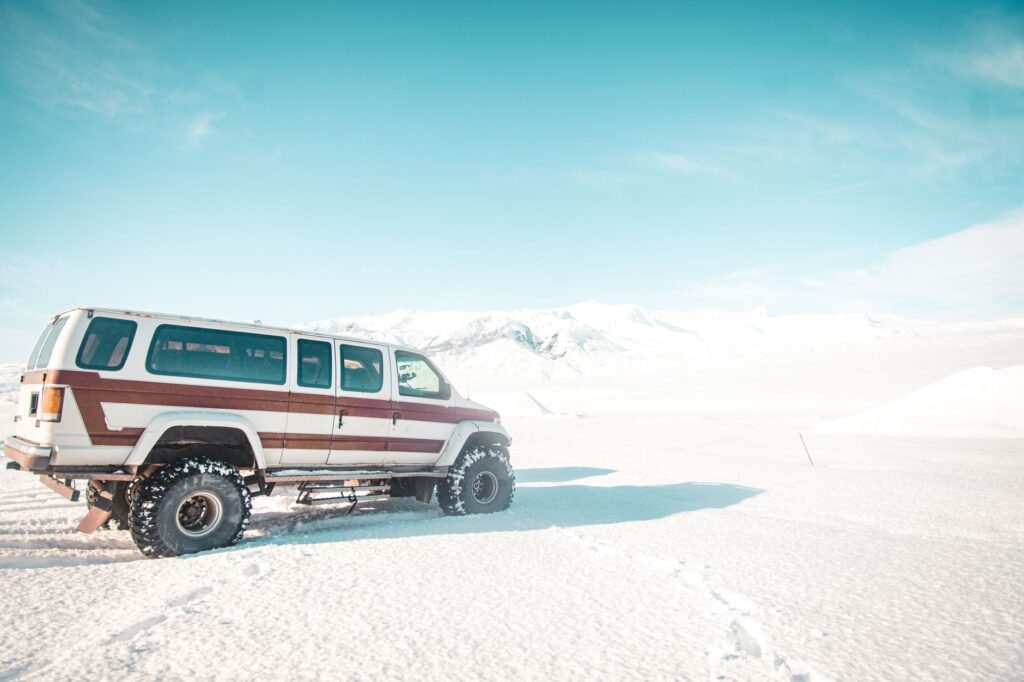 Travesía del Vatnajökull: Guía de expedición al mayor glaciar de Europa