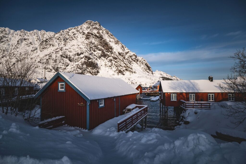 El latido meridional del archipiélago de las Lofoten: Ingeniería de puentes, pasos de mar y la conectividad insular noruega
