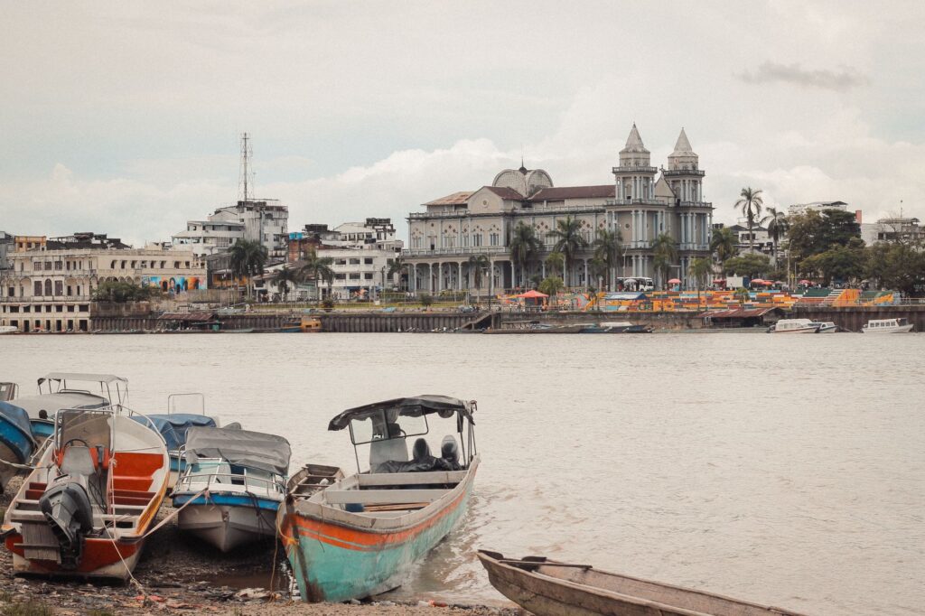 Por el río Magdalena: el nuevo crucero que conecta a artesanos y viajeros en Colombia