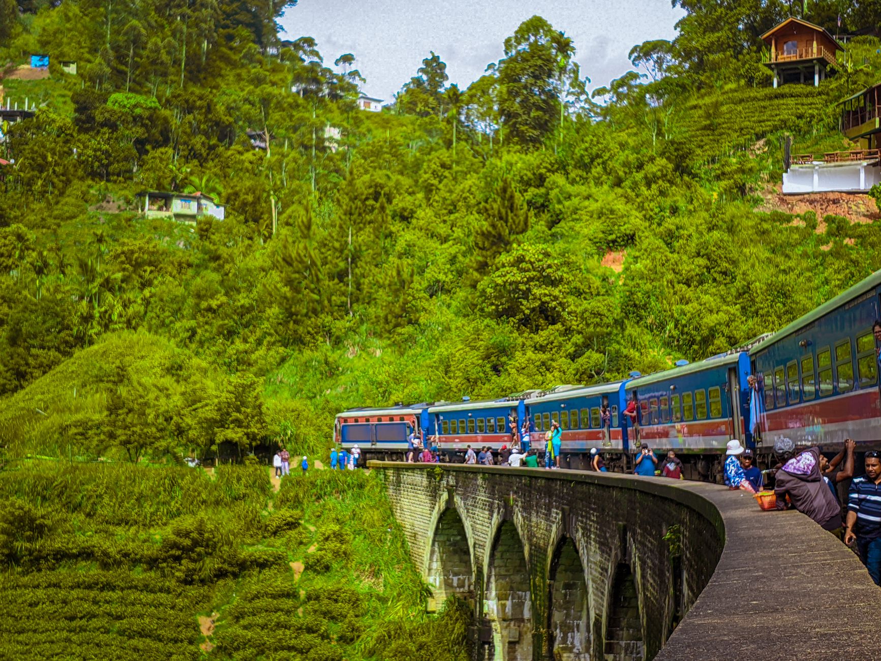 El Expreso de las Tierras Altas de Sri Lanka: Ingeniería de plantaciones, logística británica y la conectividad ferroviaria hacia el corazón de Ceilán
