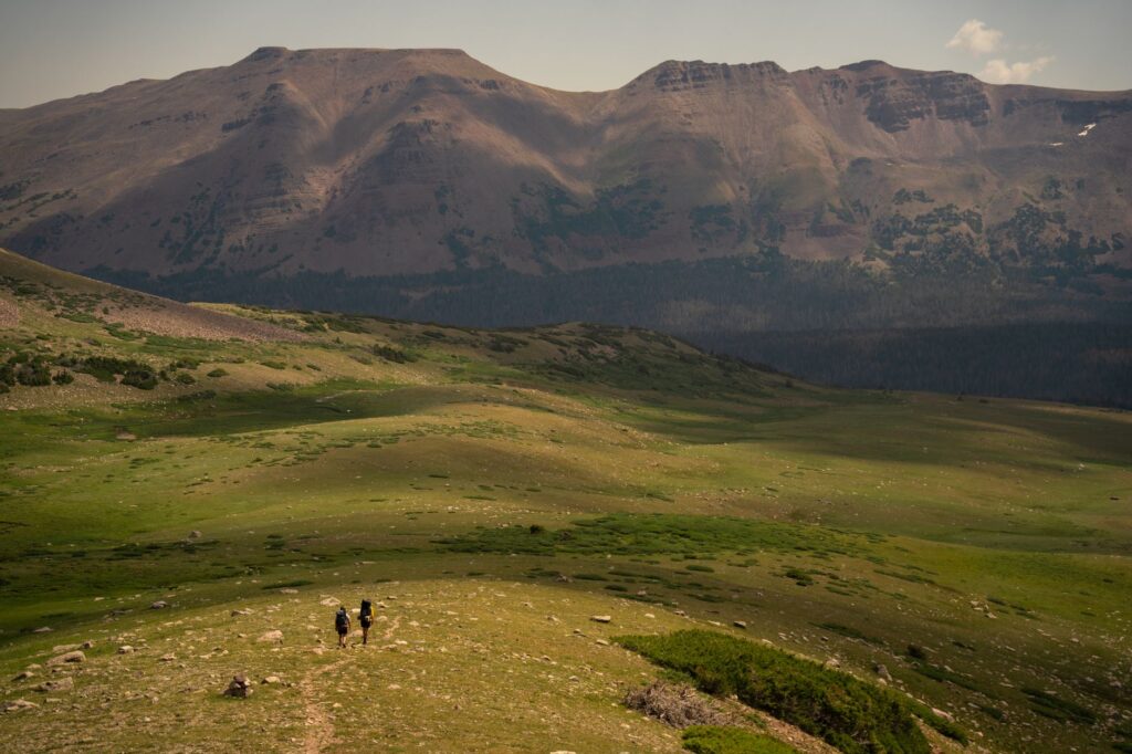 El valor de lo prístino: Por qué el viajero canadiense redefine el turismo de montaña y conservación