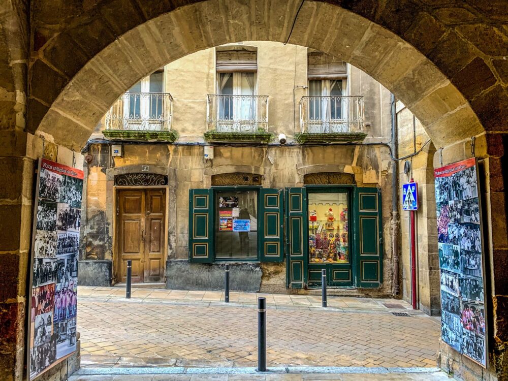 El secreto de la sal y el roble: la liturgia del Mercado Central de Logroño y los tesoros de la Rioja Alta