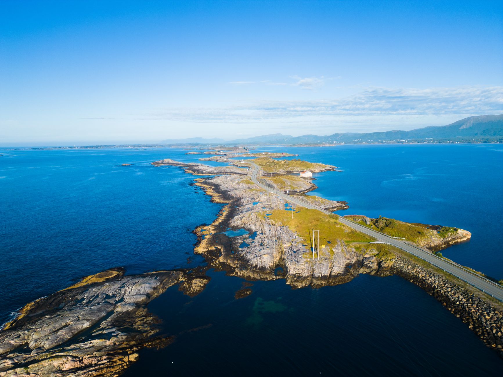 El latido meridional del archipiélago de las Lofoten: Ingeniería de puentes, pasos de mar y la conectividad insular noruega