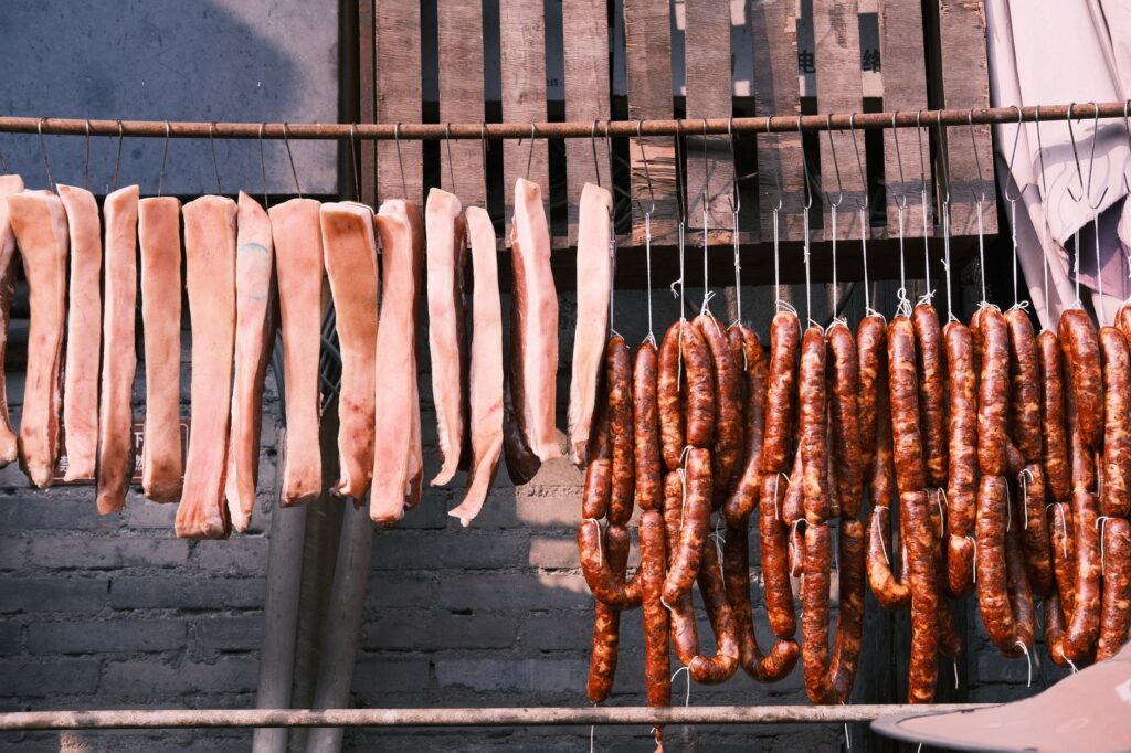 El festín del viajero consciente: cómo la gastronomía callejera reescribe el turismo moderno