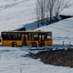 El diseño de la conectividad: El legado amarillo del PostBus en los Alpes suizos