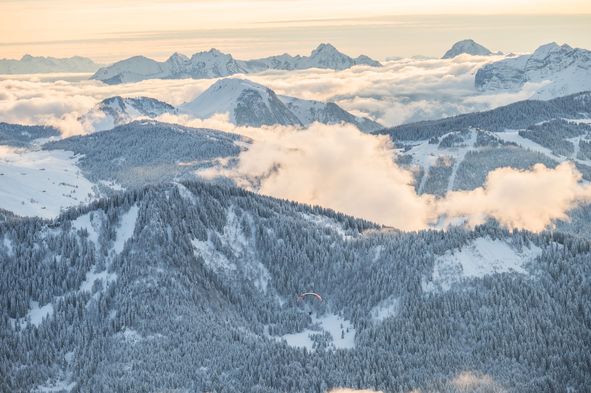 El Renacimiento de la Alta Relojería en el Valle de Joux: Precisión, Aislamiento y Diseño Contemporáneo